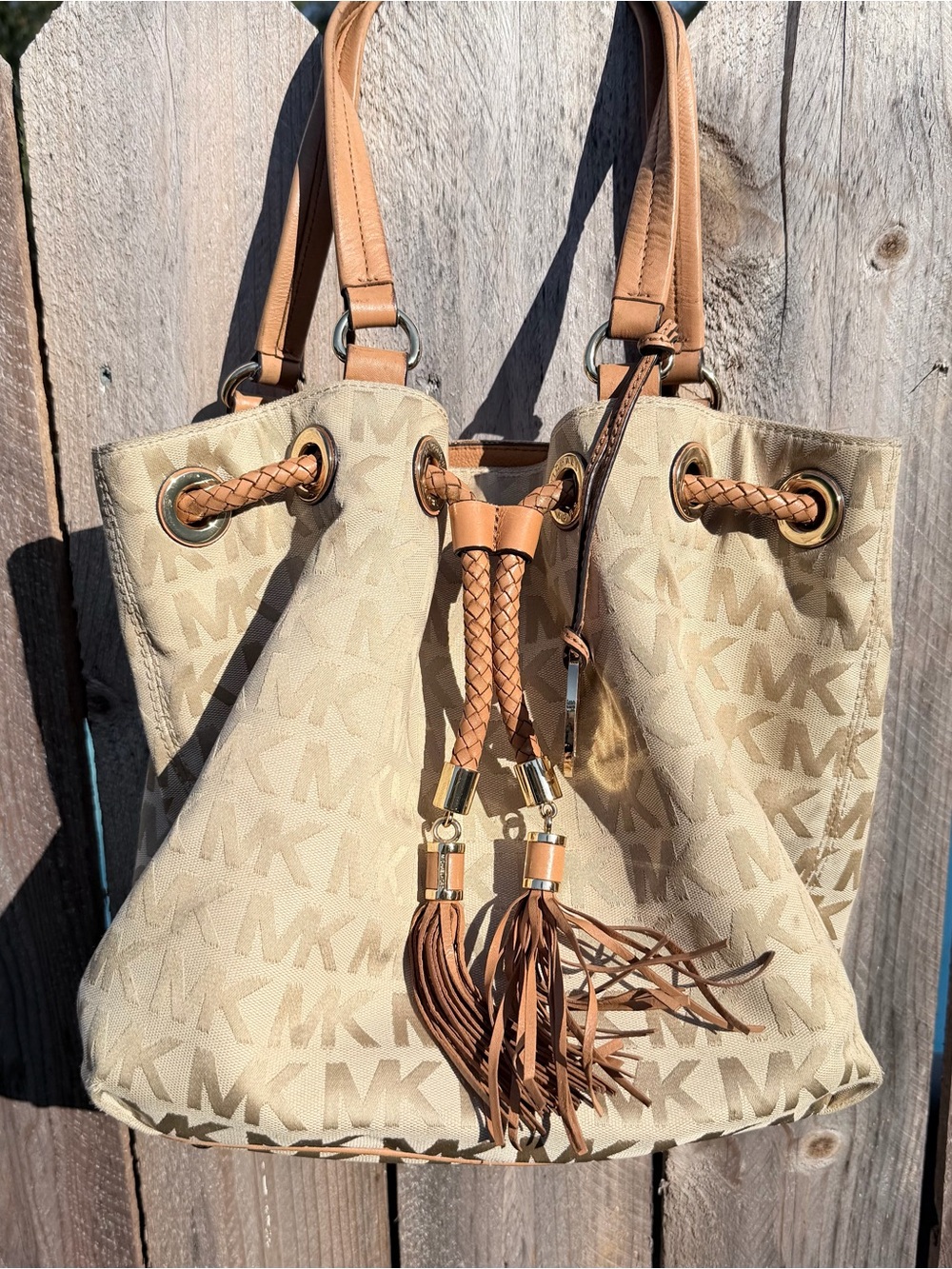 Michael Kors  jet set gathered  Beige Tan MK Logo Drawstring tote Shoulder Bag
